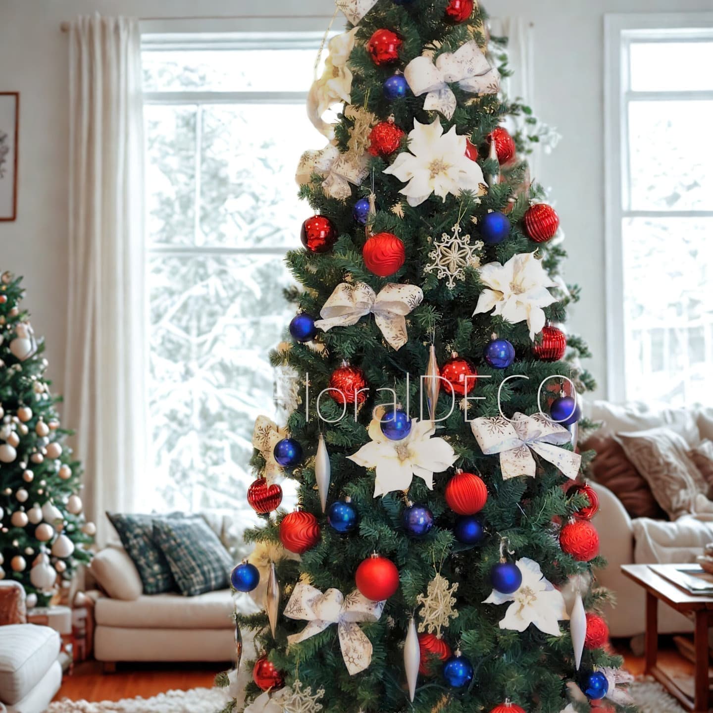 オーナメントで華やかに飾られたレンタル用クリスマスツリー